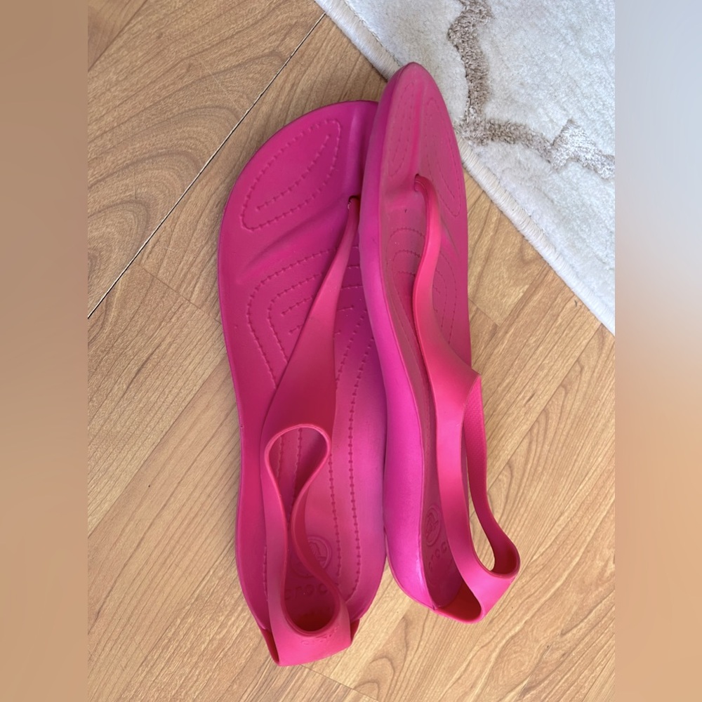 Brand new woman’s pink Crocs